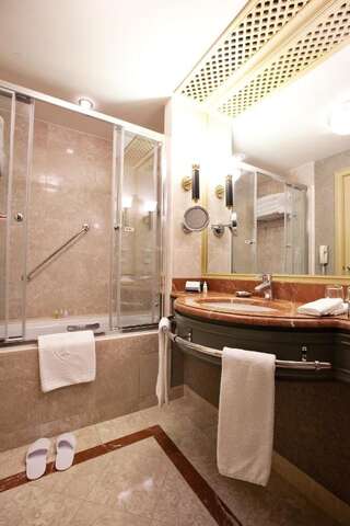 Отель InterContinental Almaty Алматы Двухместный номер Делюкс с 2 отдельными кроватями-3