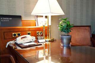 Отель InterContinental Almaty Алматы Клубный номер ИнтерКонтиненталь-7